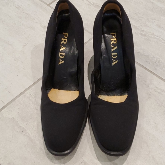 ⚡HP⚡VTG Prada Pumps - Picture 5 of 10